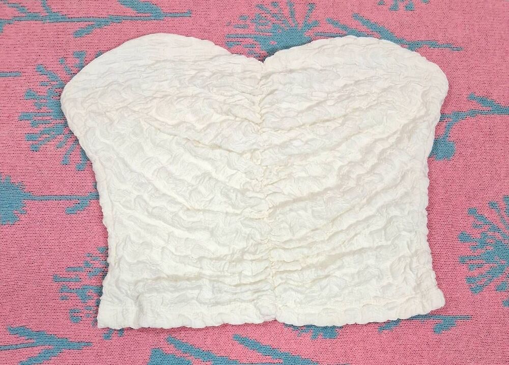 Na-kd womens medium cropped top chic coquette dainty stretch ivory cream